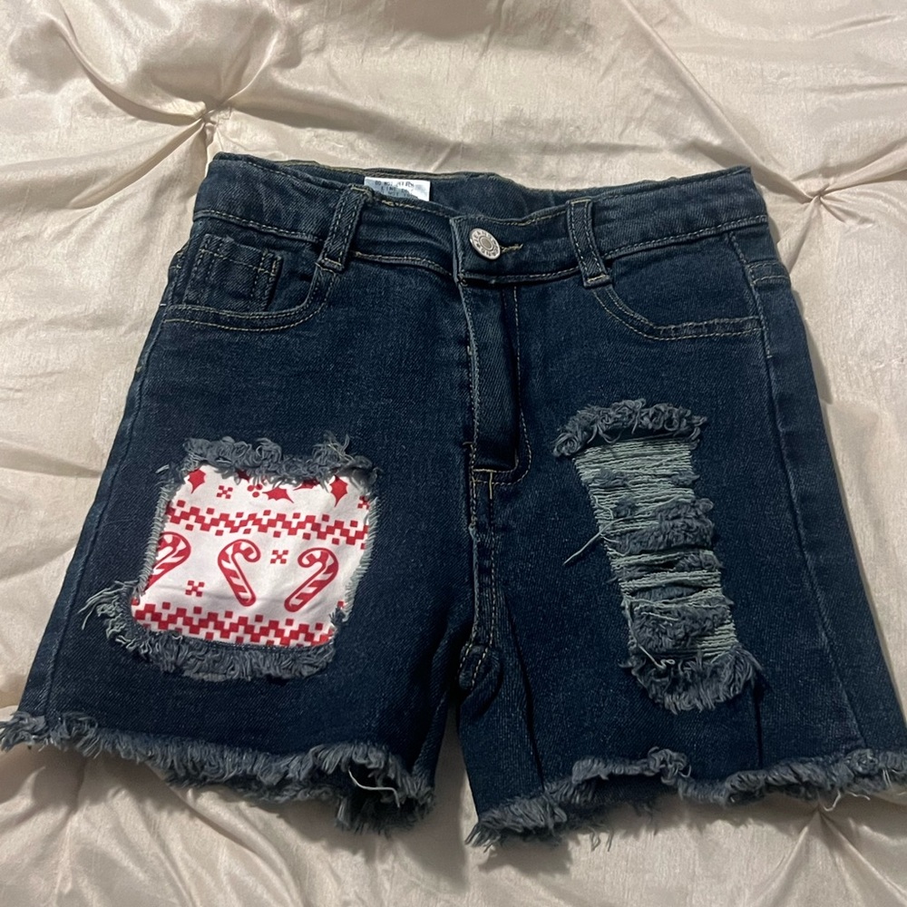Girls  Distressed Denim Shorts with Candy Cane Patch size XL (fits 6-7)